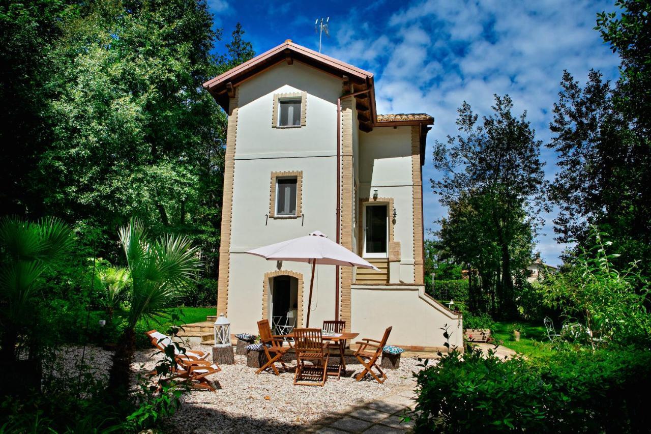 Il Gatto E Il Violino Villa ลิโดดิแฟร์โม ภายนอก รูปภาพ